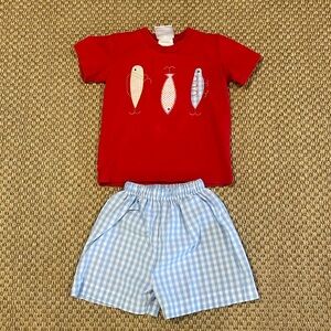 True set featuring appliqué fishing lures.